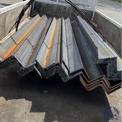 Уголок стальной равнополочный 200х200х13 мм С345 ГОСТ 8509-93 купить в Шымкенте